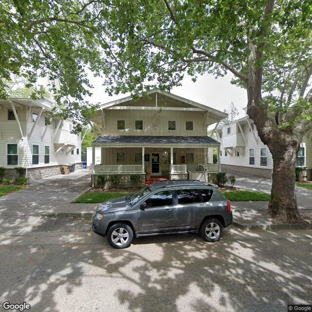 Photo of PIPER COURT APARTMENTS