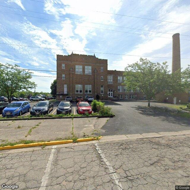 Photo of SCHOOL HOUSE APTS (JEFFERSON)
