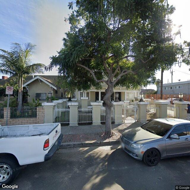 Photo of 972 W 47th St