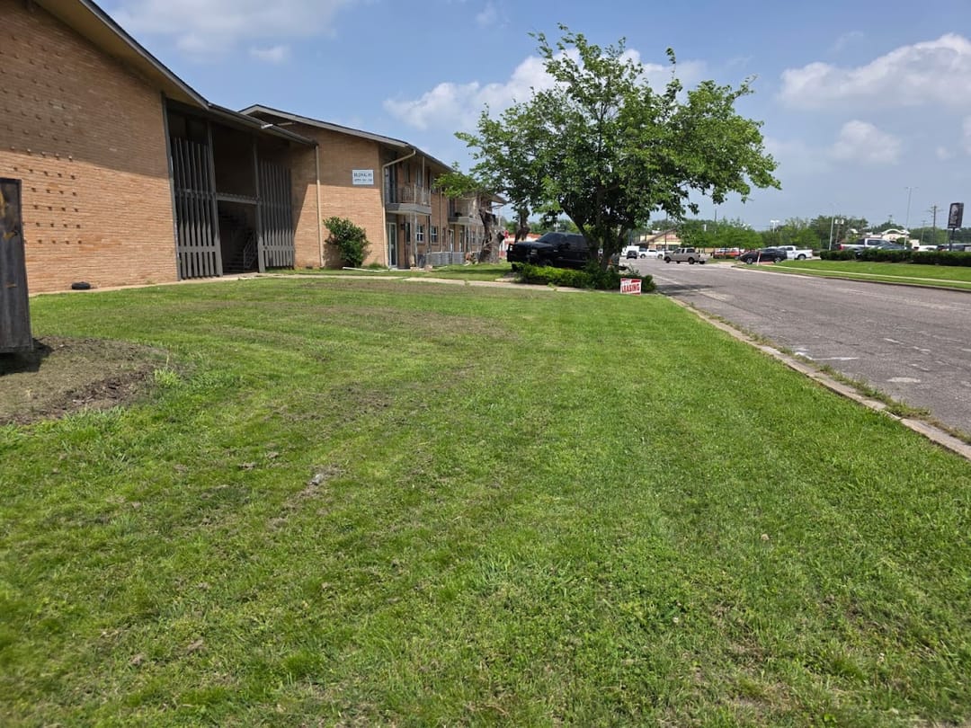Photo of Crossroads Apartments