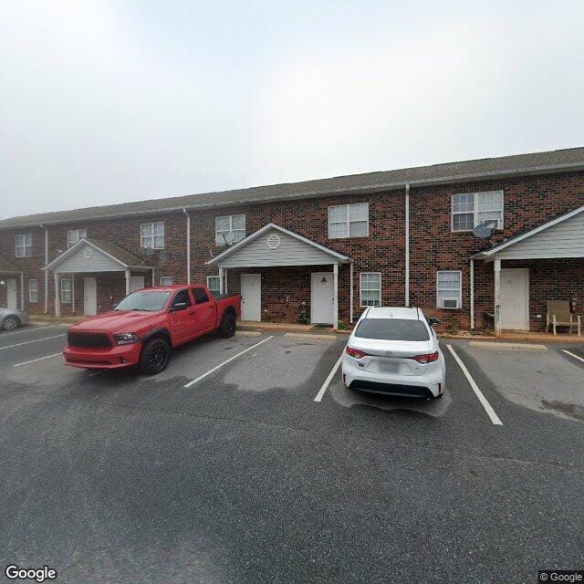 Photo of MAPLE CREEK APTS