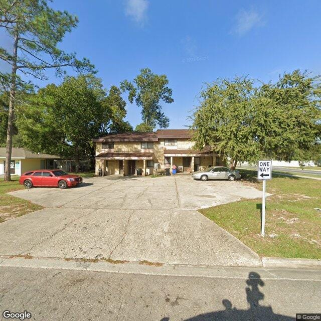 Photo of 806 SW 64th Ter