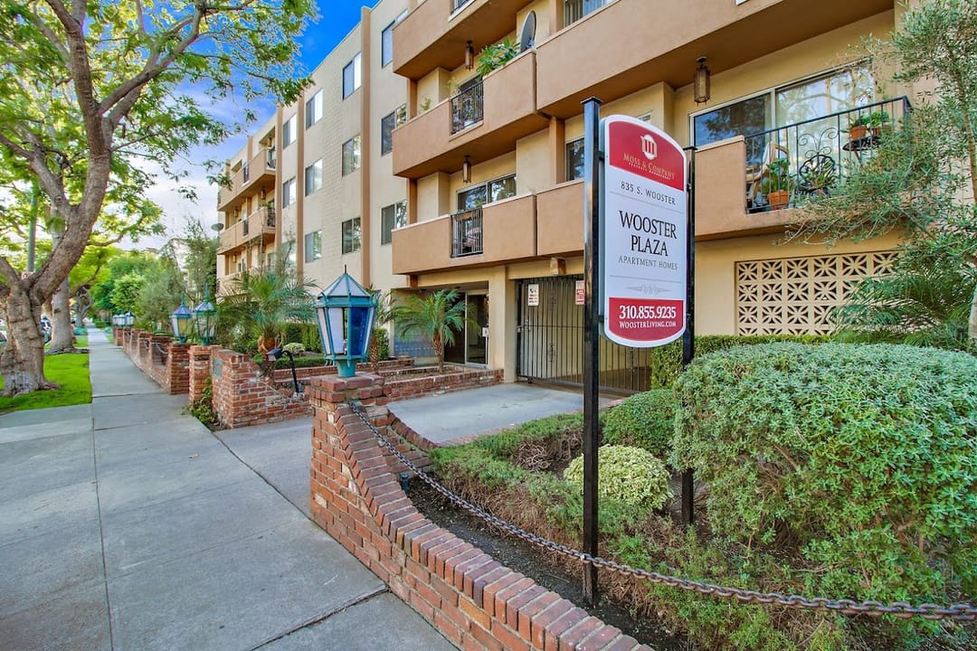 Photo of 1059 S Wooster St