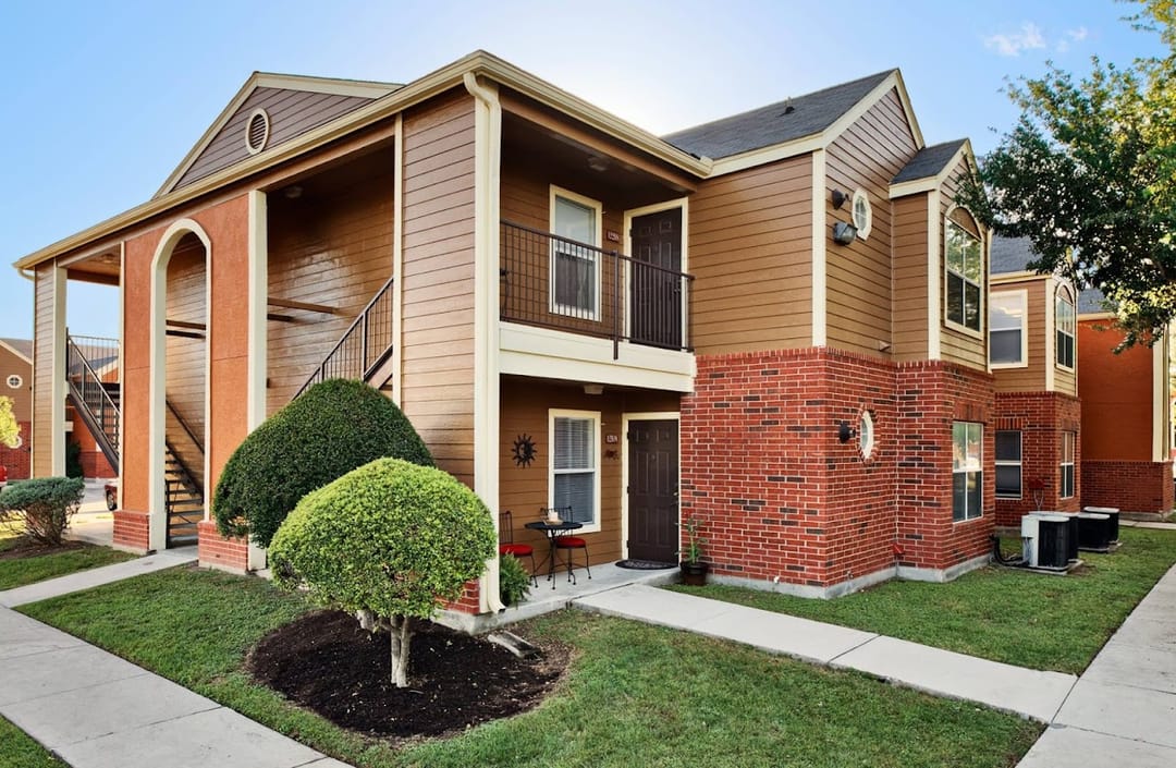 Photo of Country Oaks Apartments