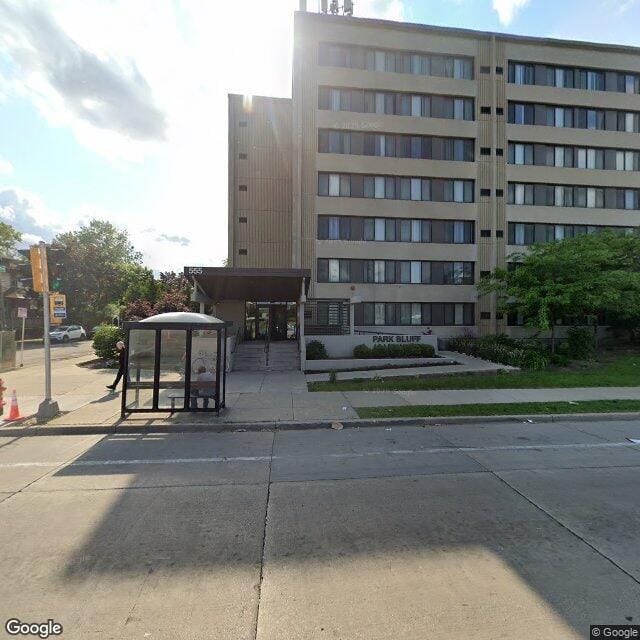 Photo of PARK BLUFF APTS