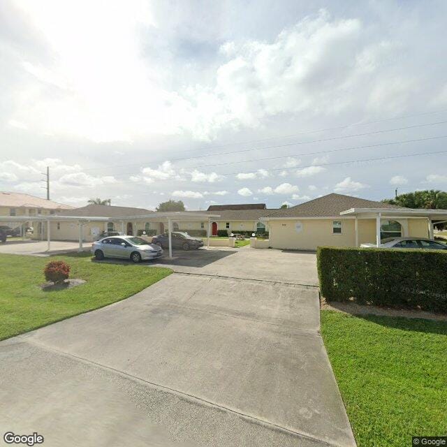 Photo of 906 SW 47th Ter