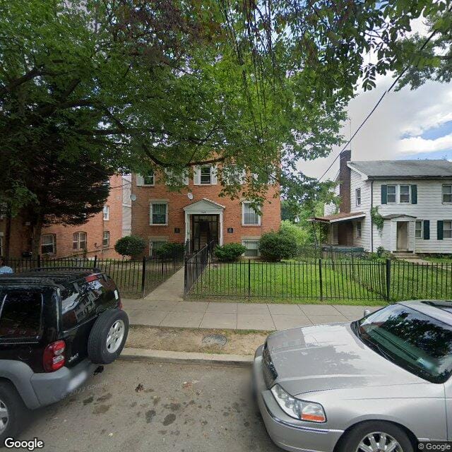 Photo of 3004 30th St SE