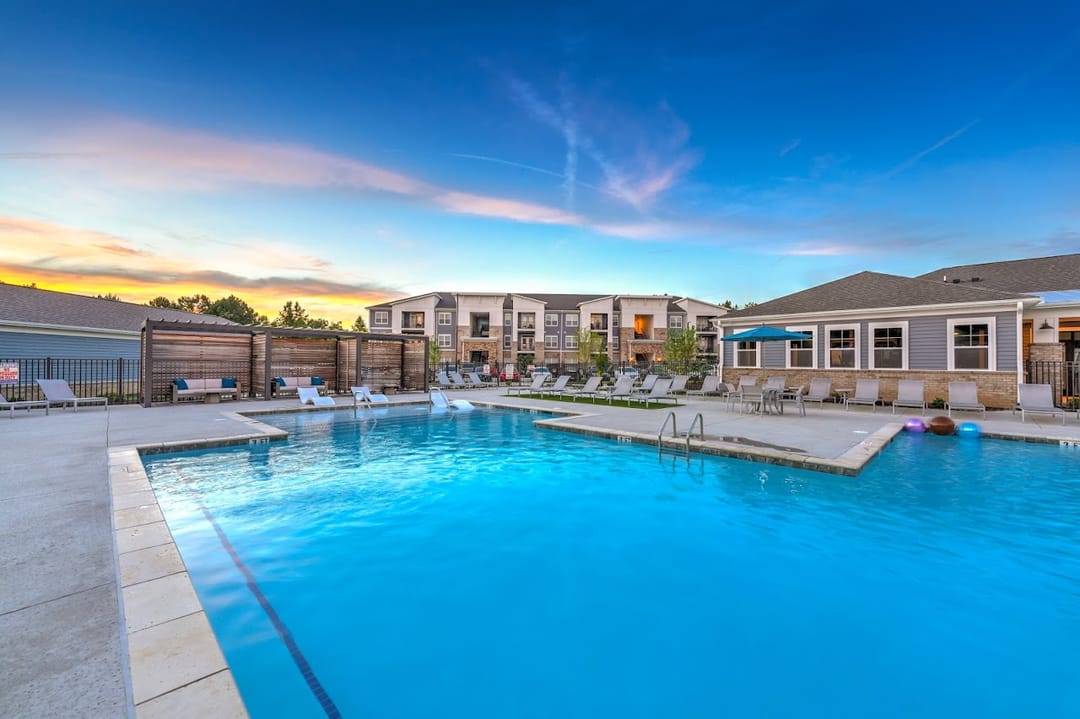 Photo of 801 Moore St S