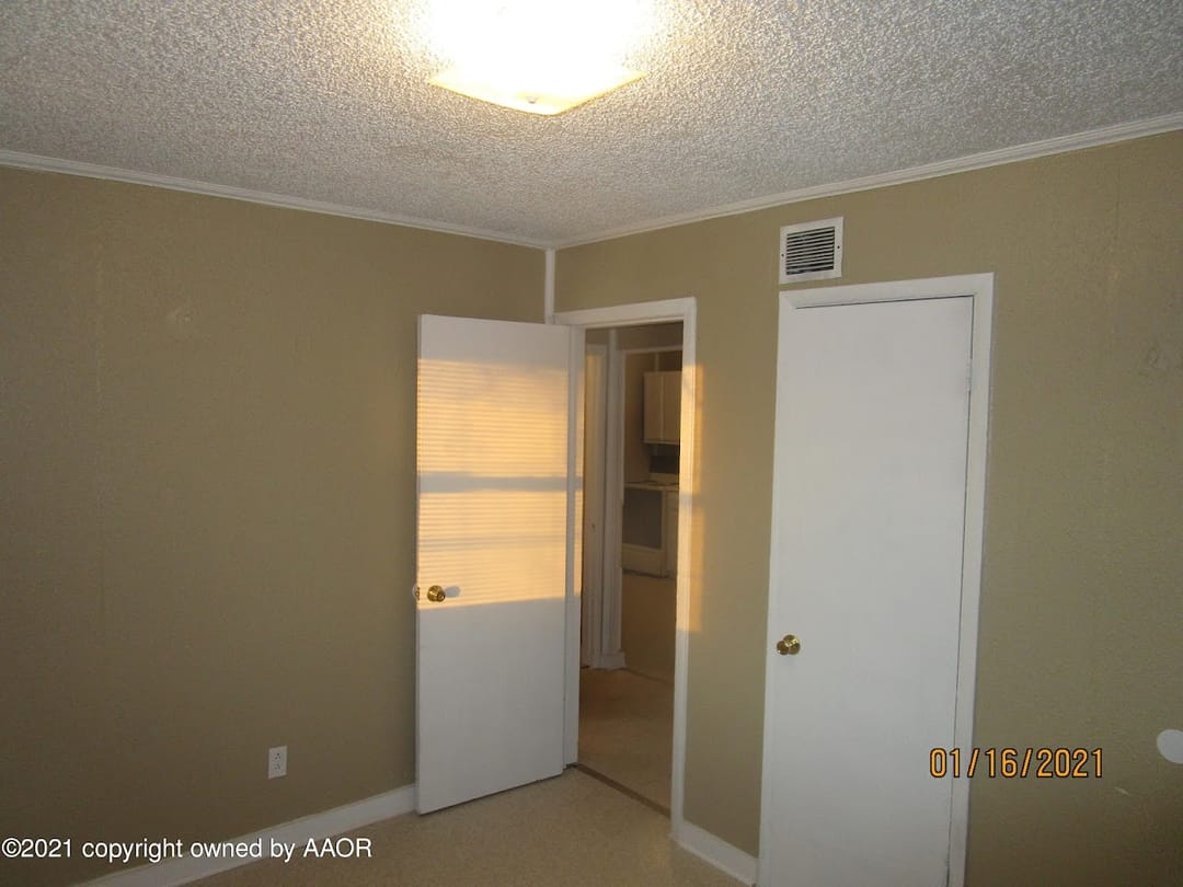 Photo of 607 W Wilson St