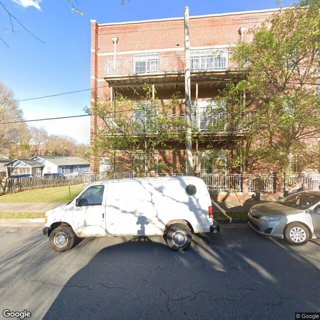 Photo of 464 Cooper St SW