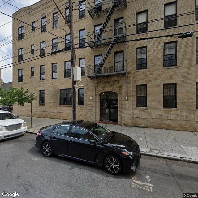 Photo of 996 HEGEMAN APTS