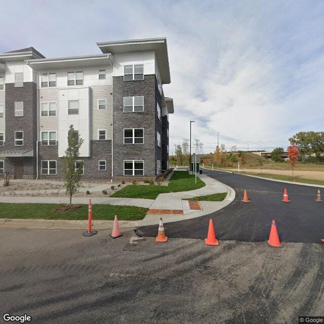 Photo of RED ROCK SQUARE APARTMENTS