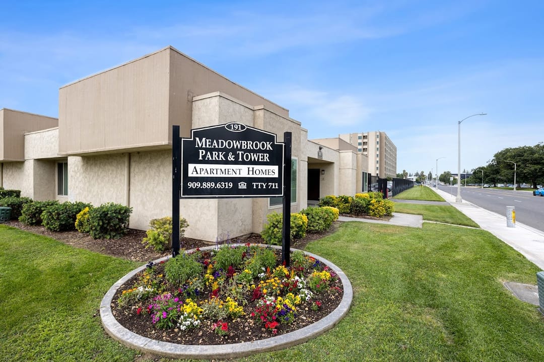 Photo of Meadowbrook Apartments