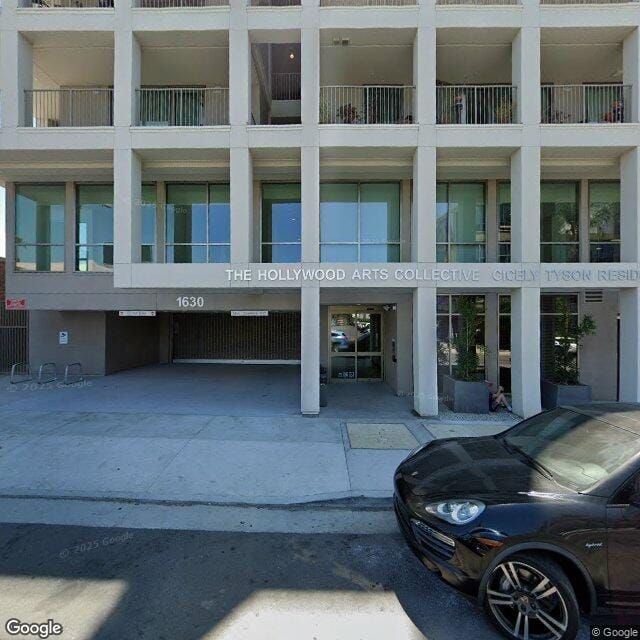 Photo of HOLLYWOOD ARTS COLLECTIVE