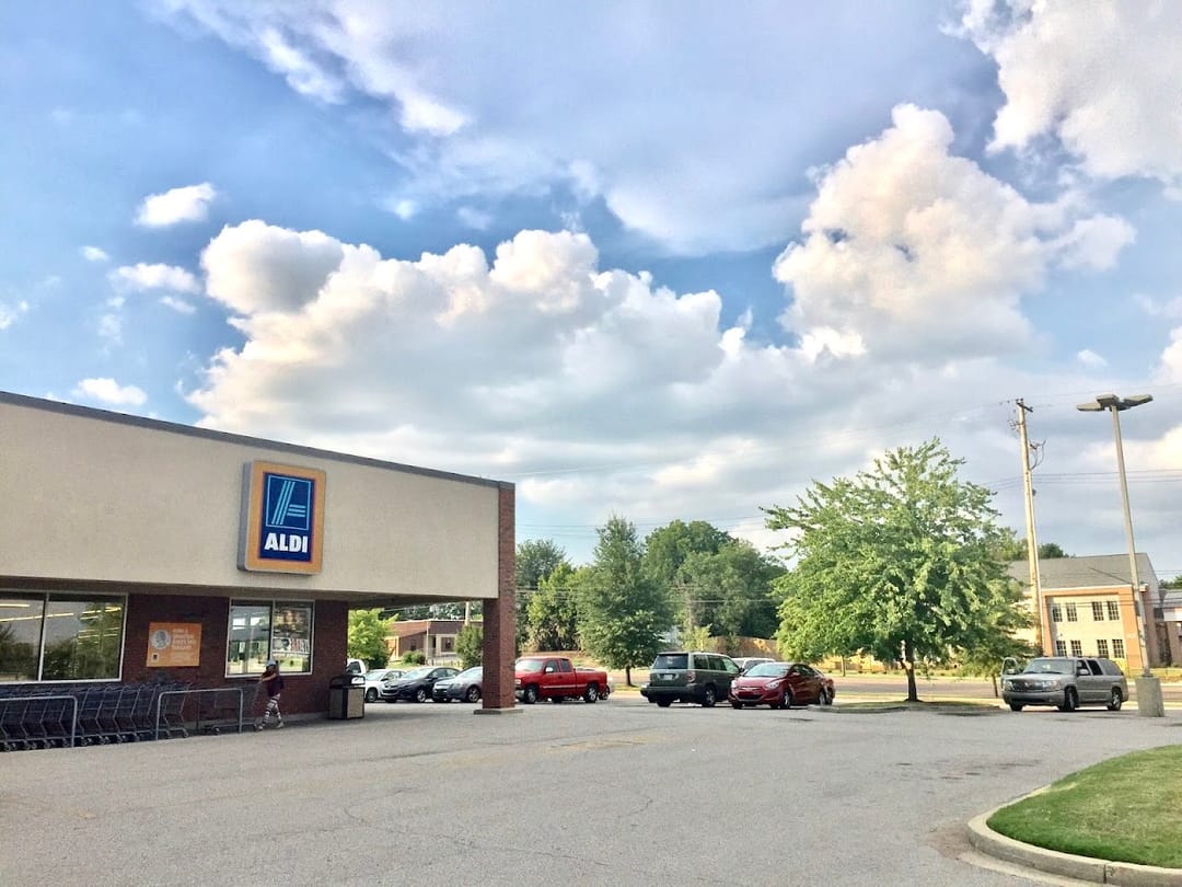 Photo of Lamar Cove Apartments