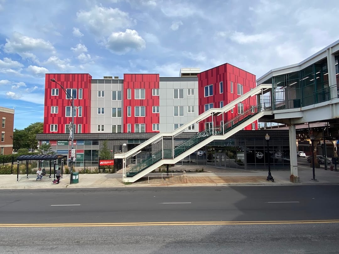 Photo of Woodlawn Station