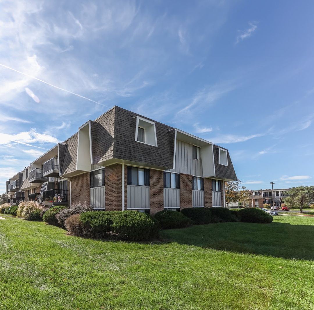 Photo of Carlyle Apartment Homes