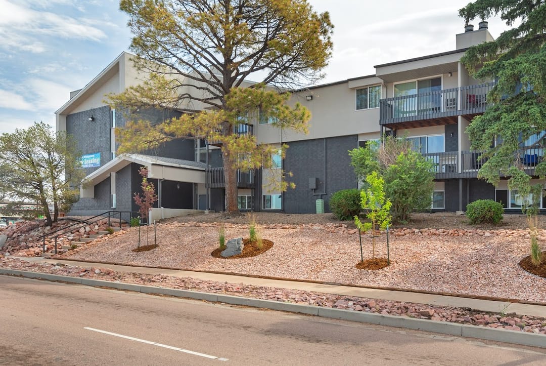 Photo of Lakeview Apts