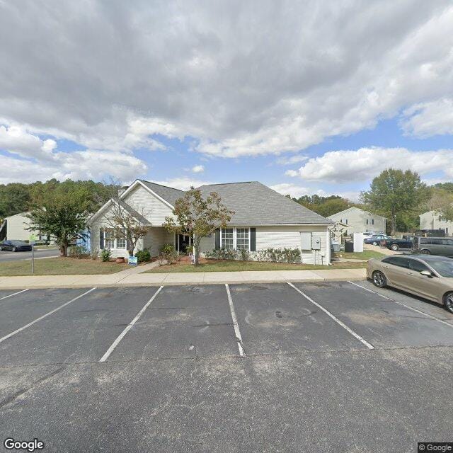 Photo of SUMMERTREE APTS
