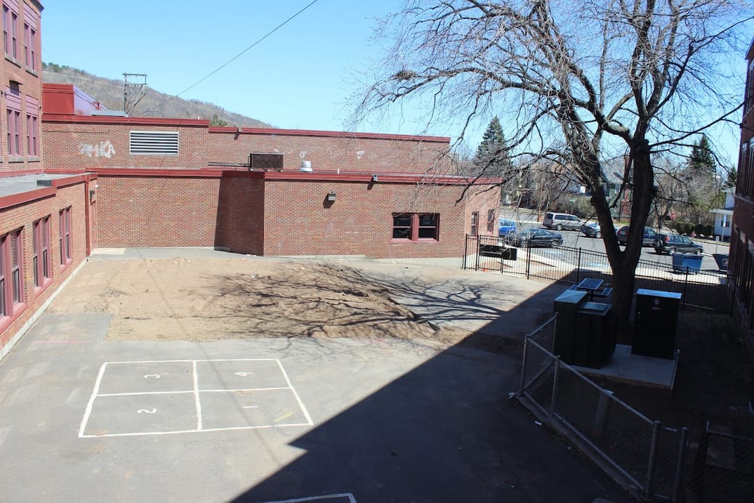 Photo of Lincoln Park Apartments