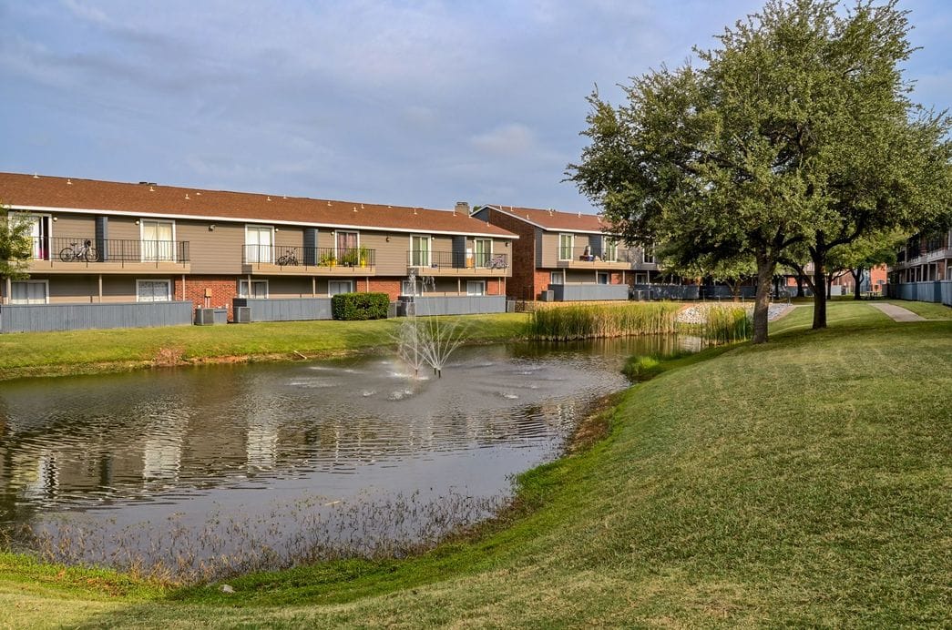 Photo of Oaktree Village Apartments