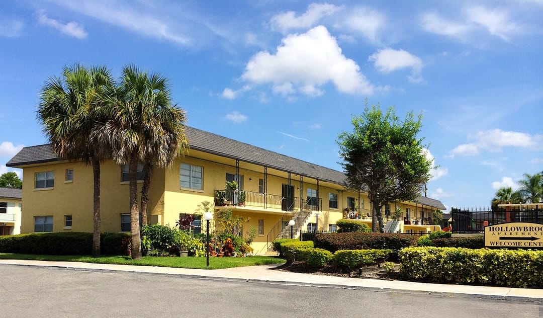 Photo of Hollowbrook Apartments