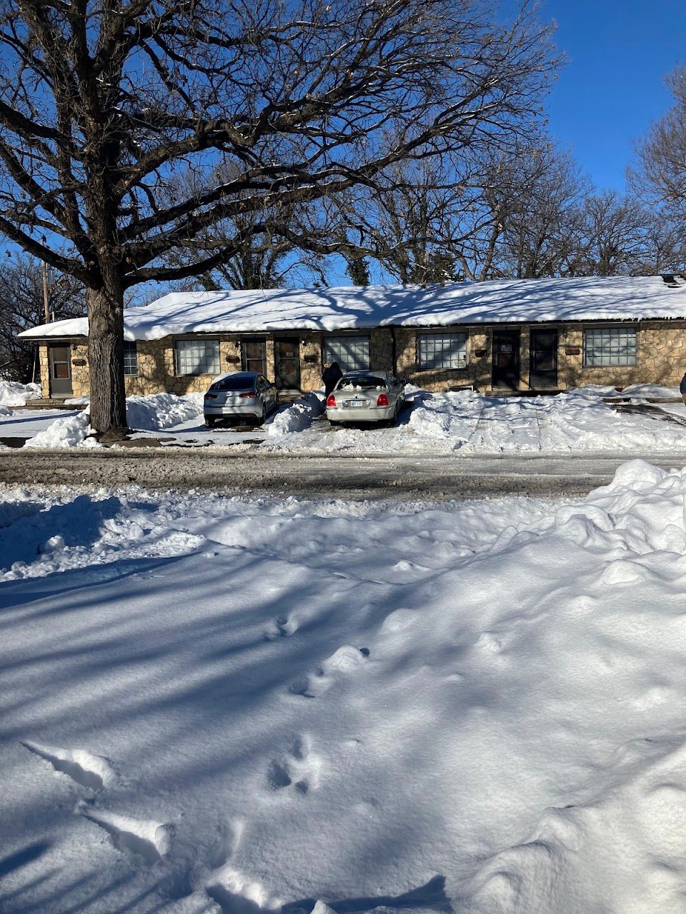 Photo of Oakdale Plaza Apartments
