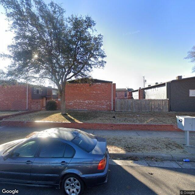 Photo of 1303 65th Dr