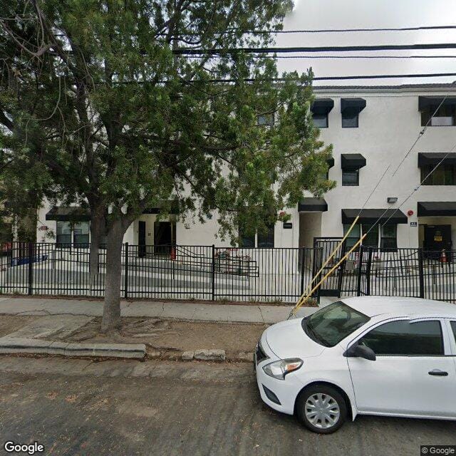 Photo of ROYALS APTS (LOS ANGELES)