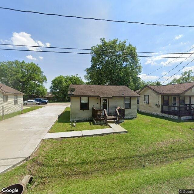 Photo of 233 Cypress Ave