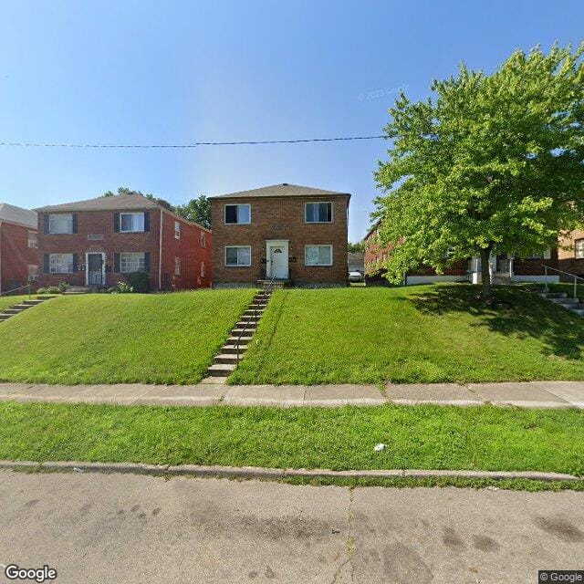 Photo of 220 E Bruce Ave