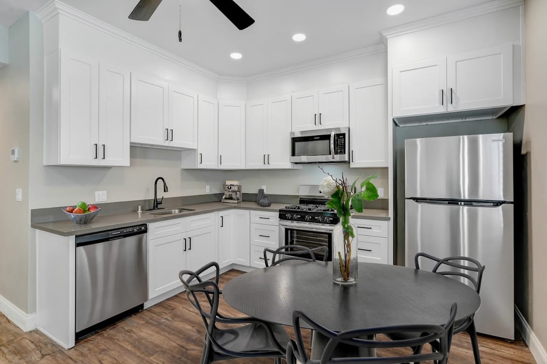 Photo of 714 E Elk Ave