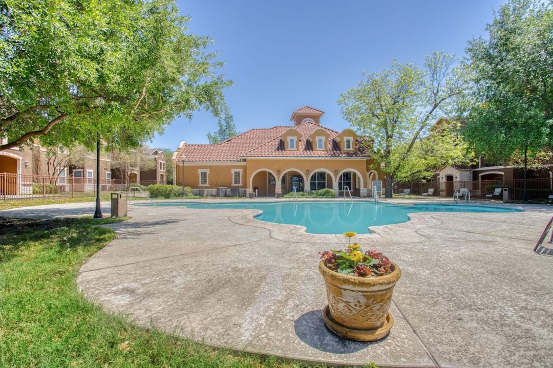 Photo of Palo Alto Apartment Homes