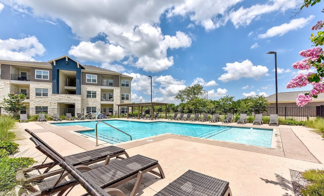 Photo of Live Oak Apartments