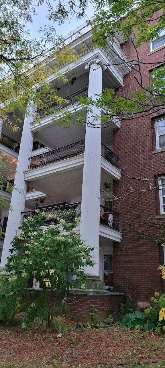 Photo of Colonial Apartments