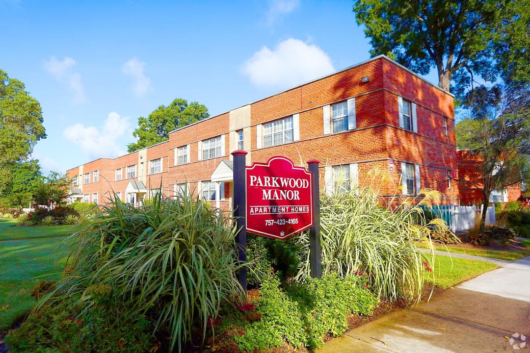 Photo of Parkwood Manor