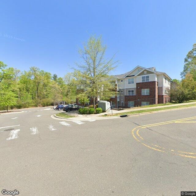 Photo of HAMPTON POINTE APARTMENTS