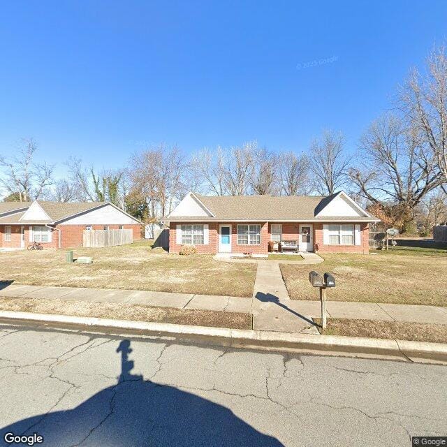 Photo of 403 SE 12th St