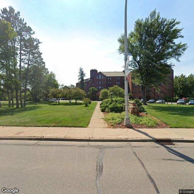 Photo of STURGEON BLUFF APTS