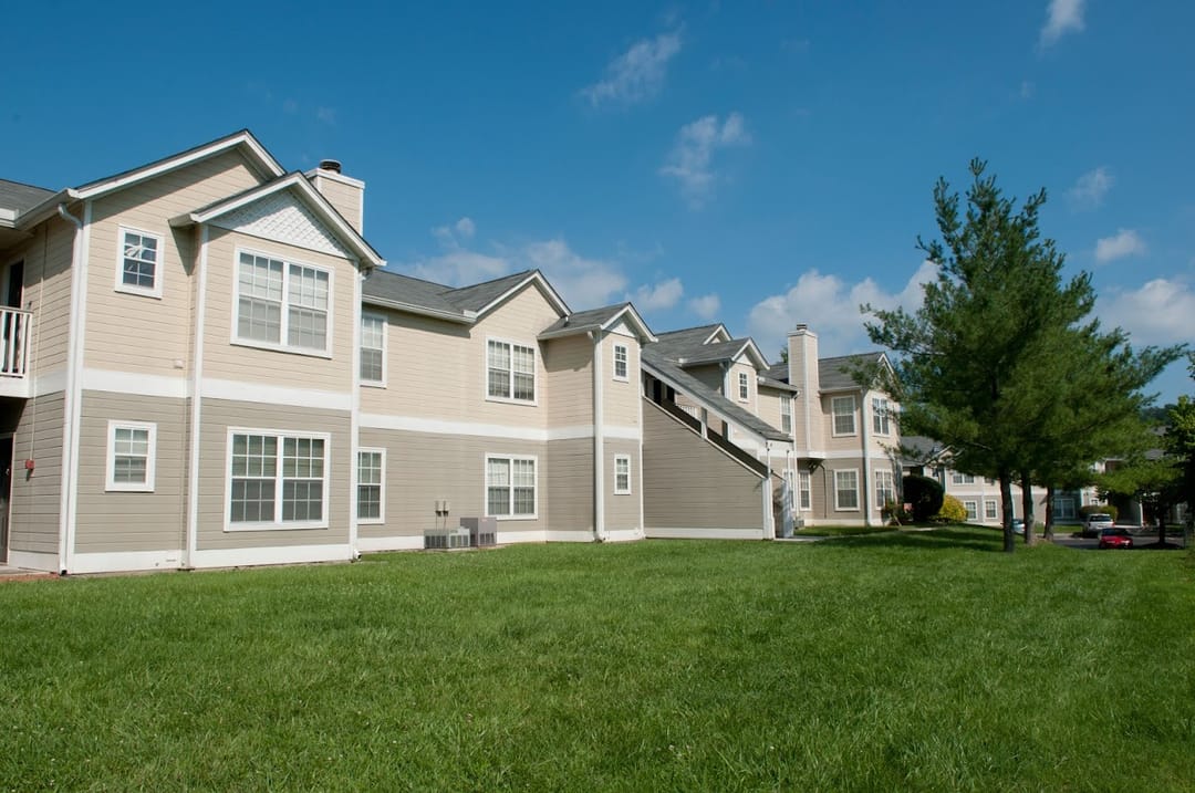 Photo of 2055 Washington Ave