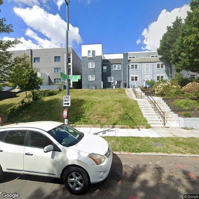 Photo of 1944 3rd St Ne