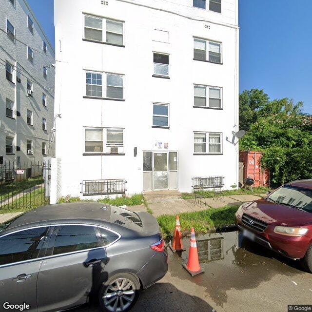 Photo of 704 51st St NE