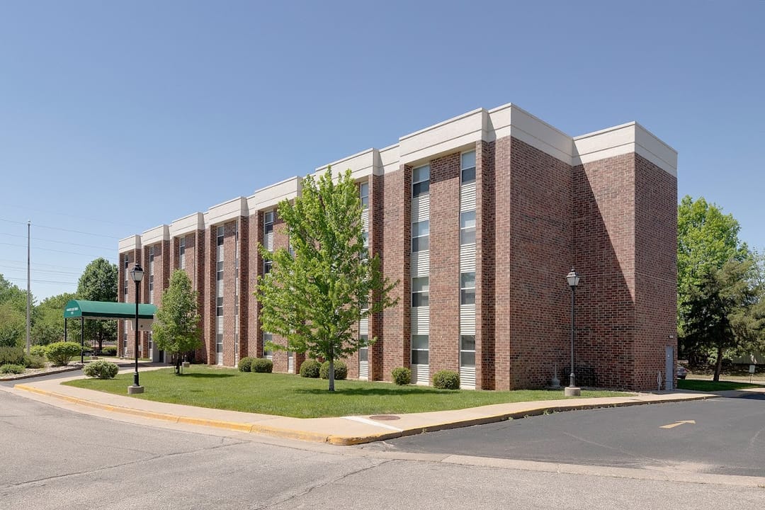 Photo of Country Club Tower