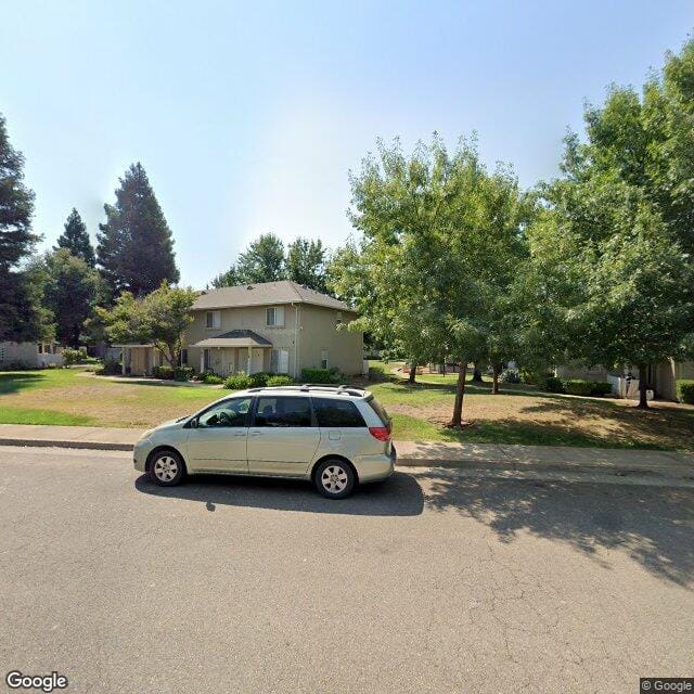 Photo of LAUREL GLEN APTS at 555 LEILA AVE REDDING, CA 96002