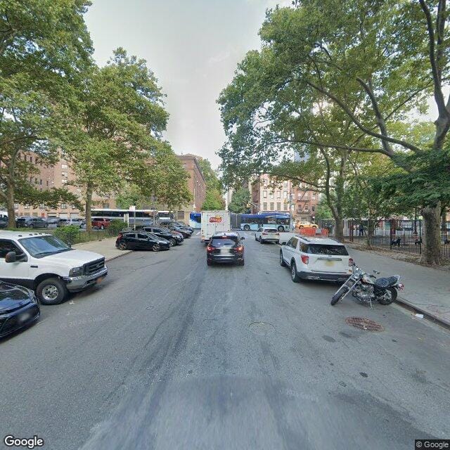 Photo of METRO EAST 99TH STREET LLC. Affordable housing located at 301 EAST 99TH STREET NEW YORK, NY 10029