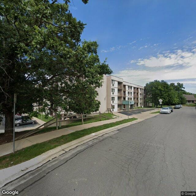 Photo of OAK WOODS APTS. Affordable housing located at 740 W JOAN CT PEORIA, IL 61614