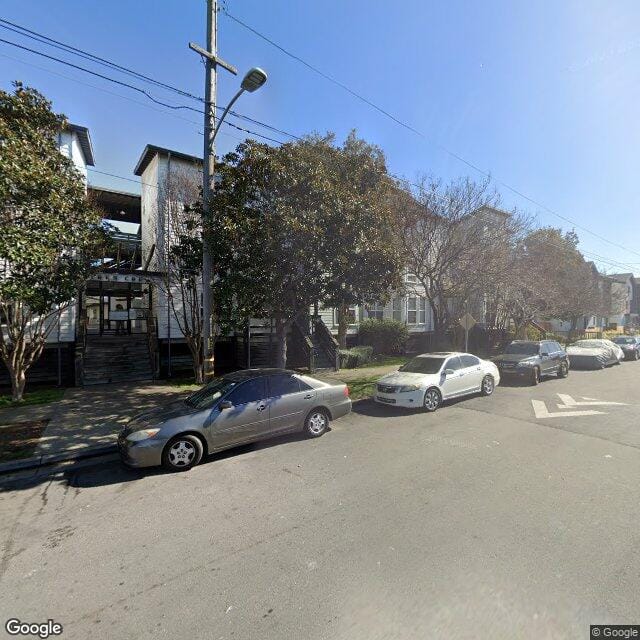 Photo of CHESTNUT LINDEN COURT. Affordable housing located at 1060 W GRAND AVE OAKLAND, CA 94607