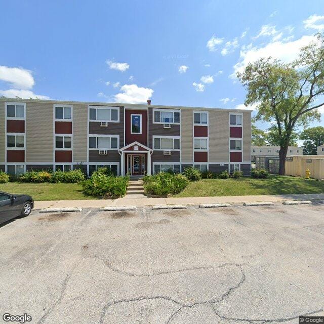 Photo of Heather Ridge. Affordable housing located at 9500 14th St W Rock Island, IL 61201
