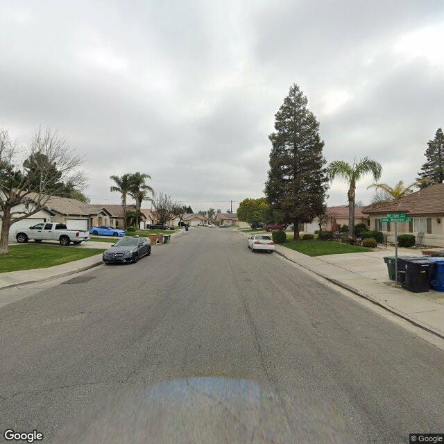 Photo of SOUTH MILL CREEK APTS at 1401 S ST BAKERSFIELD, CA 93301