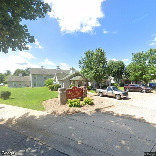 Photo of MOUNTAIN STATION APTS at 1749 GLENBRIAR DR MOUNTAIN HOME, AR 72653